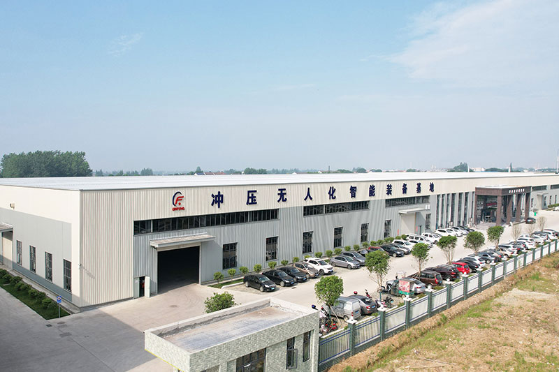 沖床機(jī)械手生產(chǎn)車間外景